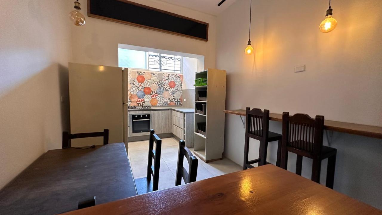 キト Campus Residencias Bed & Breakfast エクステリア 写真
